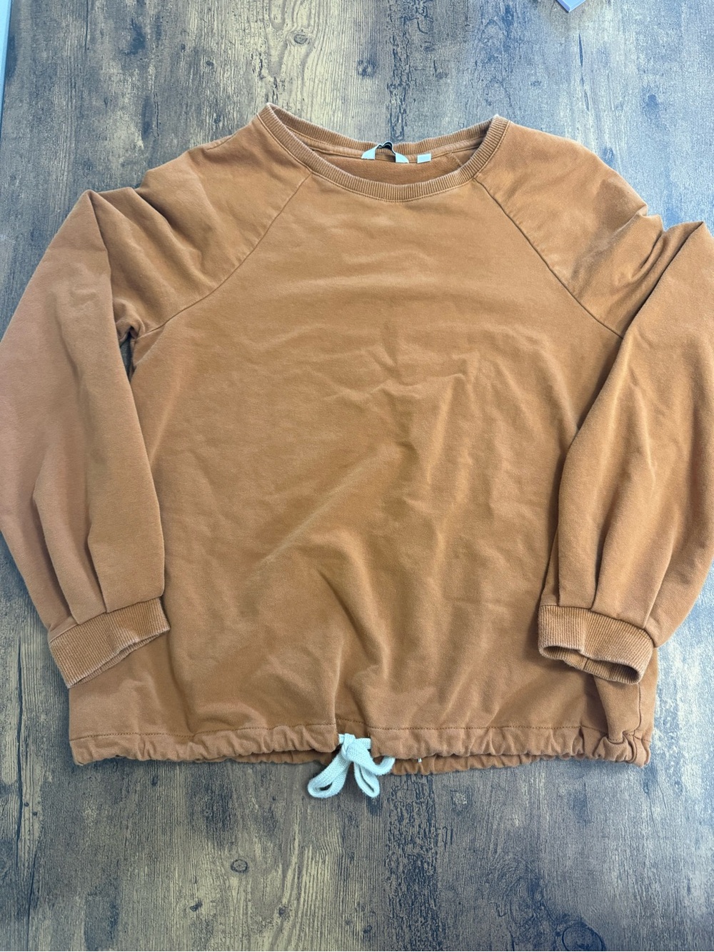 Women's Reitmans Crewneck Sweatshirt in Brownish Burnt Orange Medium